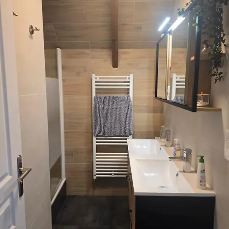 L'aurore De La Baie, Vue Sur Le Mont-saint-michel Alojamento de Acomodação e Pequeno-almoço 3*