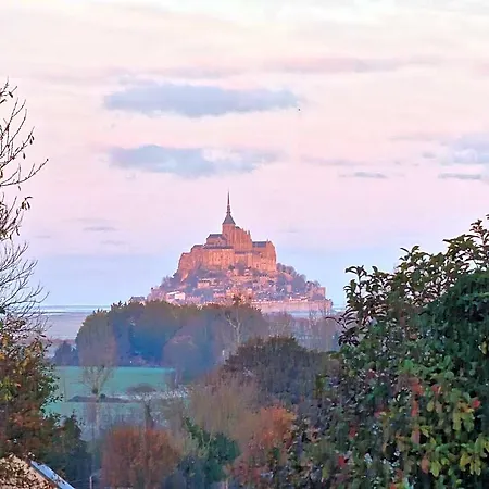 L'aurore De La Baie, Vue Sur Le Mont-saint-michel 4*