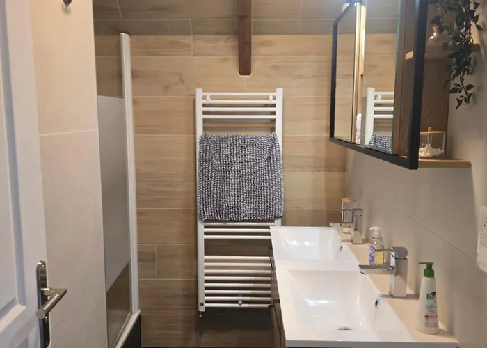 L'aurore De La Baie, Vue Sur Le Mont-saint-michel Alojamento de Acomodação e Pequeno-almoço 3*